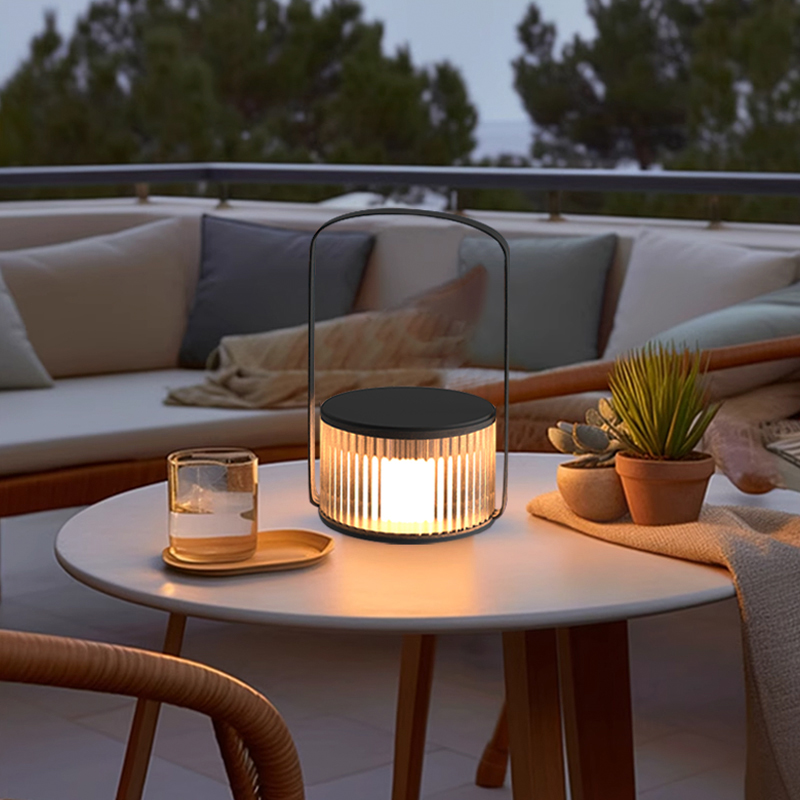屋外充電式ポータブルアンビエントライトソーラー芝生ヴィラガー - Outdoor Lighting Solar のレビューと価格